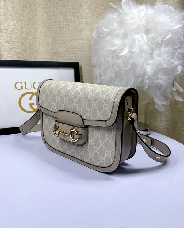 激安グッチバッグコピー側面デザイン